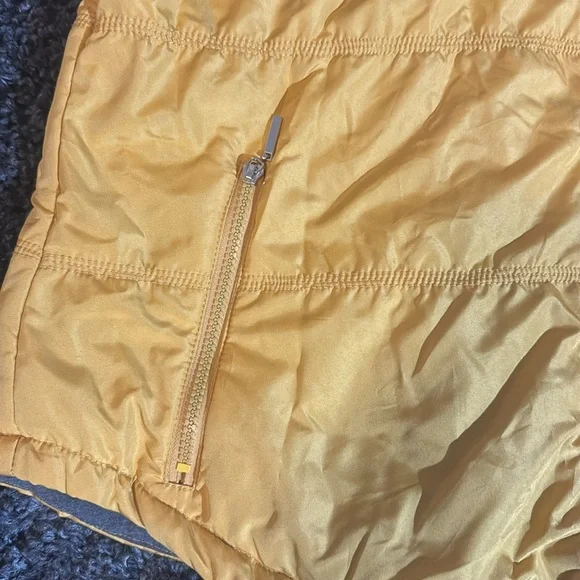 Gold/Yellow Puff Vest with Built in Gray Hoodie Size 2X - Picture 3 of 8